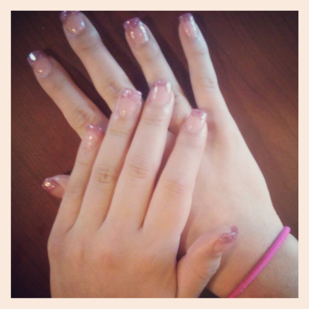 CHELSE'S ACRYLIC NAILS