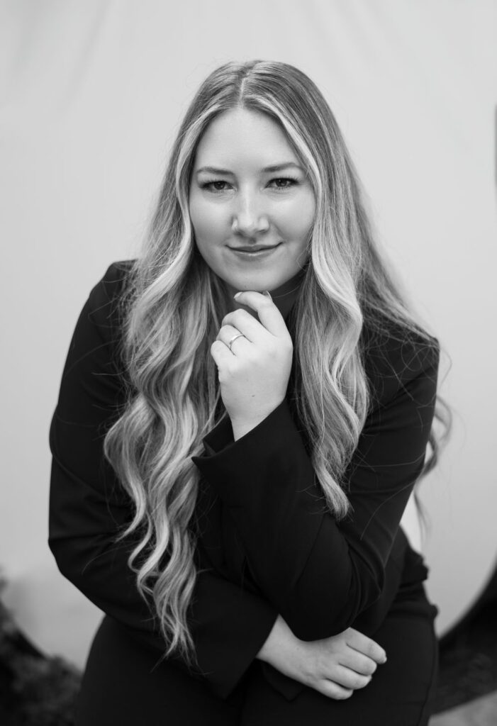 SONORA SULLIVAN, Stylist/Nail Technician Reecia's Salon and Spa